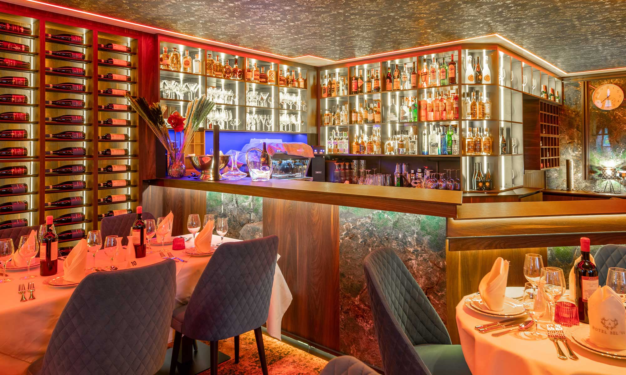 Bel'vu Hotel Bar